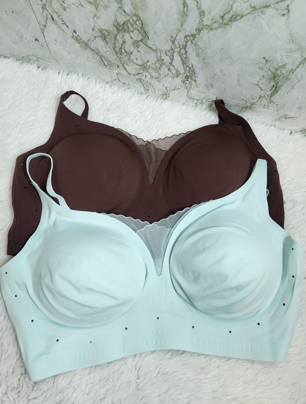 RHONDA SHEAR Invisible Edge Breathable Gel Bra